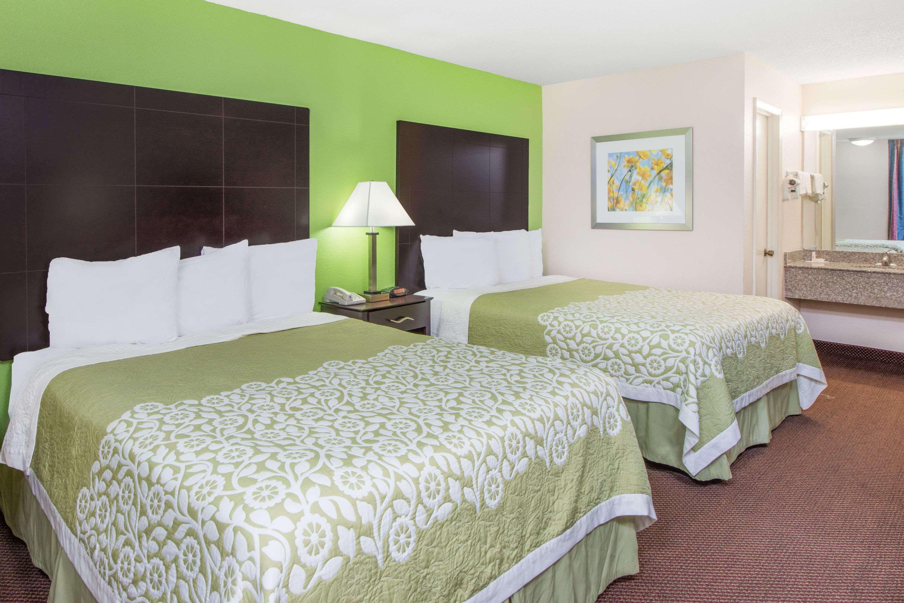 Days Inn By Wyndham Calvert City - Paducah East Екстер'єр фото